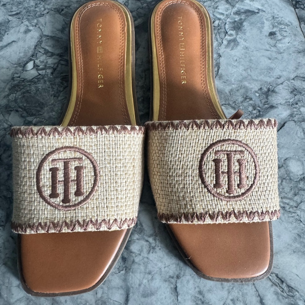 Tommy Hilfiger Women's Tan and Brown Slide Sandals wore twice ..  size 8.5